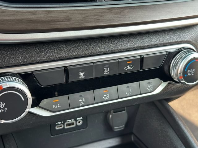 Used 2025 Nissan Altima 2.5 SV FWD image 17