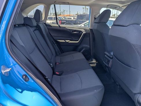 Used 2019 Toyota RAV4 XLE w/ Convenience Package FWD image 19