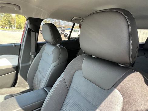 New 2026 Chevrolet Trax LT FWD image 12