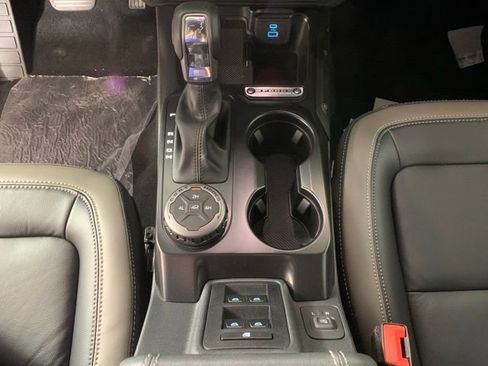 Used 2025 Ford Bronco Outer Banks image 19