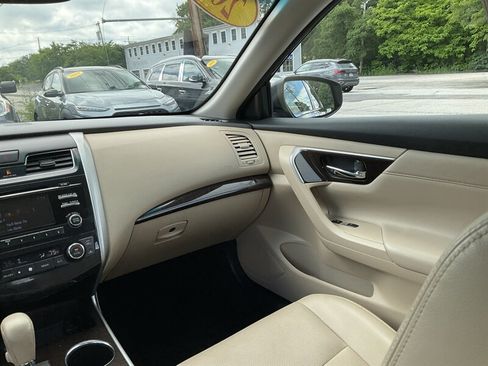 Used 2015 Nissan Altima 2.5 SL w/ Moonroof Package FWD image 15