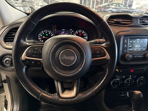 Used 2016 Jeep Renegade Limited image 15