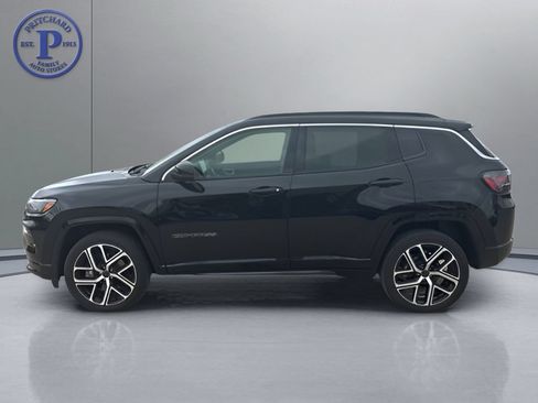 Used 2025 Jeep Compass Limited w/ Elite Group AWD/4WD image 4