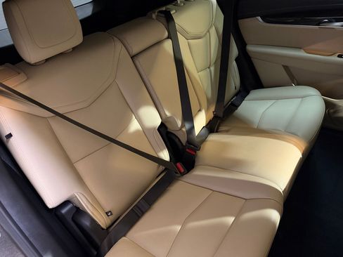 Used 2019 Cadillac XT5 FWD image 42