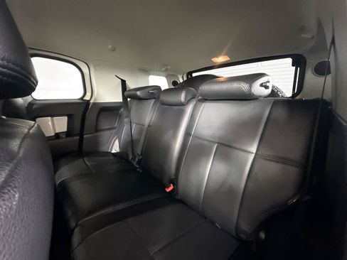 Used 2012 Toyota FJ Cruiser 4WD w/ Upgrade Pkg image 25