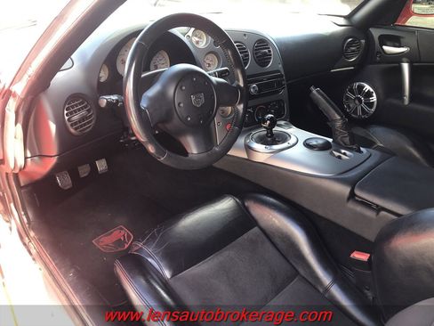 Used 2005 Dodge Viper SRT-10 image 12