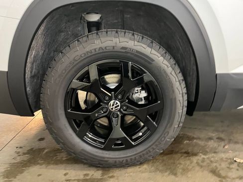 New 2026 Volkswagen Atlas Peak Edition AWD/4WD image 30