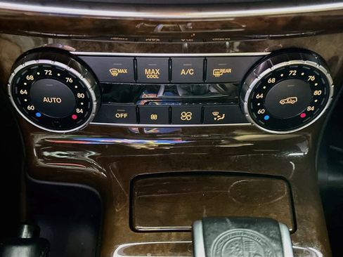 Used 2016 Mercedes-Benz G 63 AMG 4MATIC image 18