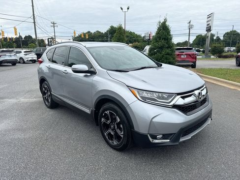 Used 2019 Honda CR-V Touring image 2
