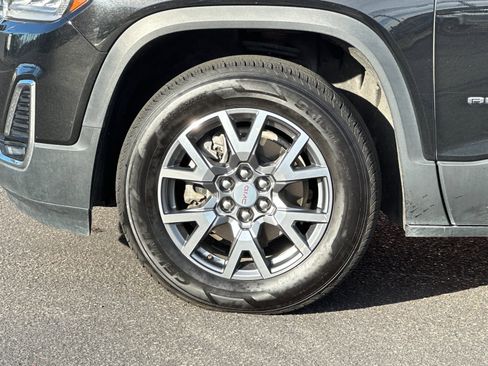 Used 2023 GMC Acadia SLT image 23