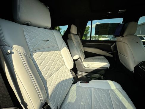 Used 2026 Cadillac Escalade Platinum Sport w/ LPO, Floor Liner Package RWD image 29