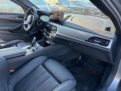 Used 2023 BMW 530e xDrive w/ Premium Package AWD/4WD image 29