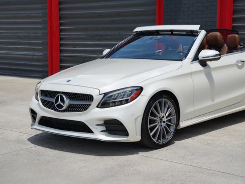 Used 2023 Mercedes-Benz C 300 Cabriolet image 2