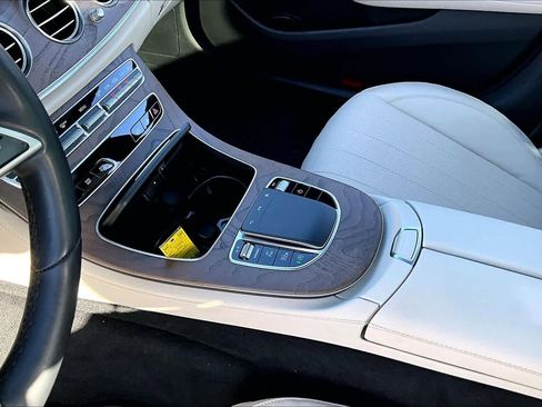 Used 2022 Mercedes-Benz E 350 4MATIC Sedan w/ Driver Assistance Package image 17