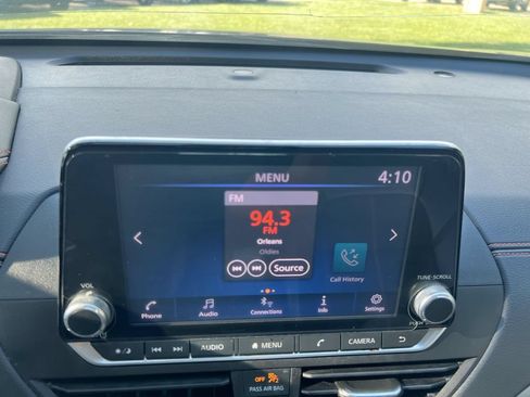 Used 2022 Nissan Altima 2.5 SR FWD image 12