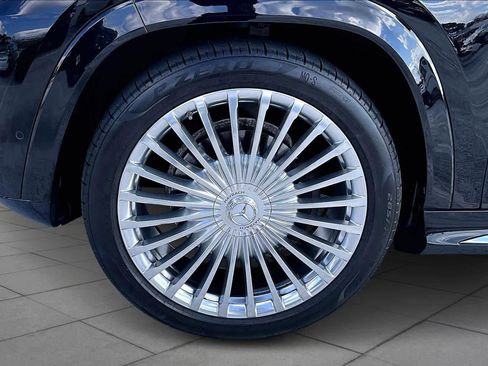 Used 2022 Mercedes-Benz Maybach GLS 600 Maybach GLS 600 image 10