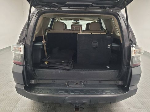 Used 2018 Toyota 4Runner SR5 Premium AWD/4WD image 29