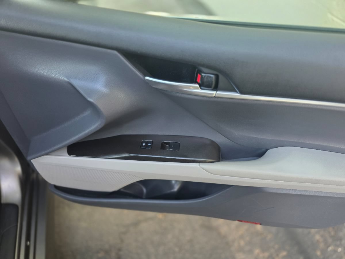Used 2021 Toyota Camry LE w/ Carpet Mat Package (TMS) FWD image 24
