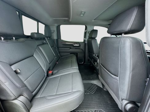 Used 2024 Chevrolet Silverado 1500 LT Trail Boss w/ LT Trail Boss Premium Package AWD/4WD image 19