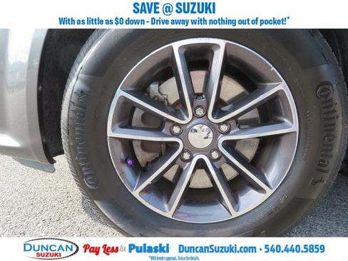 Used 2017 Dodge Grand Caravan SXT image 9