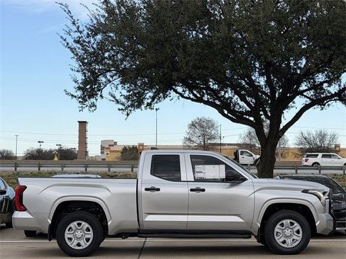 New 2026 Toyota Tundra SR image 3