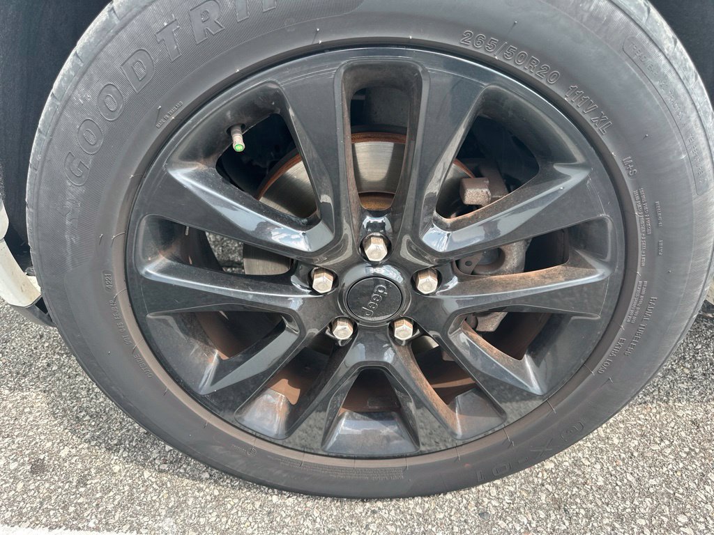 Used 2018 Jeep Grand Cherokee Altitude AWD/4WD image 44