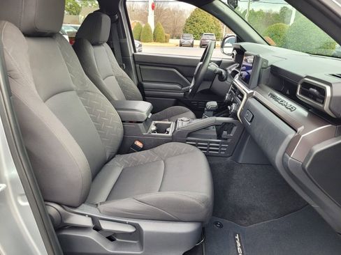 Certified 2025 Toyota Tacoma SR5 image 14