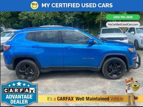 Used 2017 Jeep Compass Latitude w/ Popular Equipment Group AWD/4WD image 4