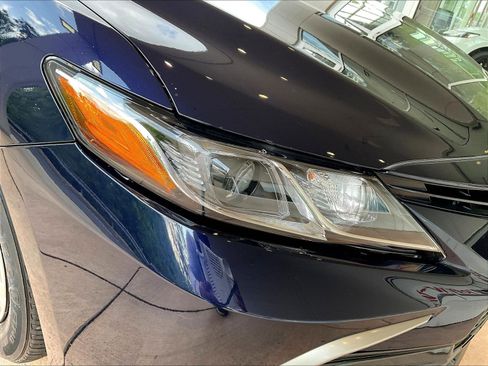 Used 2021 Toyota Camry LE FWD image 29