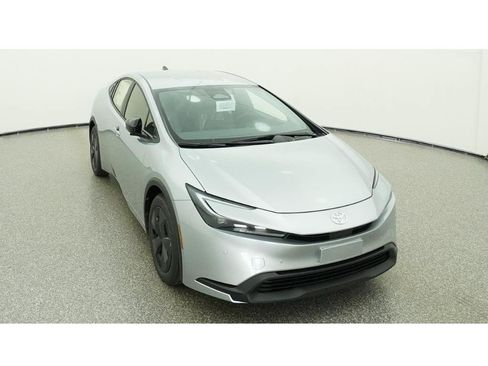 New 2026 Toyota Prius LE FWD image 14