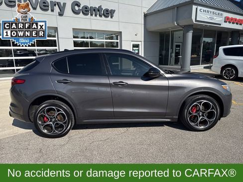 Used 2022 Alfa Romeo Stelvio Veloce AWD/4WD image 4