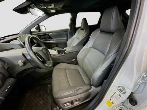 Used 2024 Toyota bZ4X XLE w/ Weather Package image 13