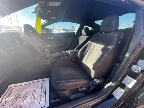 Used 2019 Ford Mustang Coupe image 7