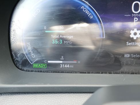 Used 2025 Toyota Crown Signia image 24