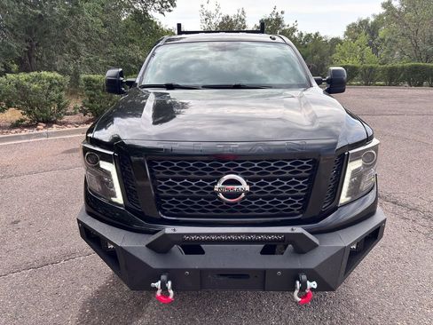Used 2018 Nissan Titan SV w/ SV Convenience Package AWD/4WD image 7