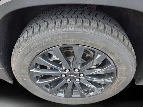 Used 2023 Chevrolet Traverse RS FWD image 29