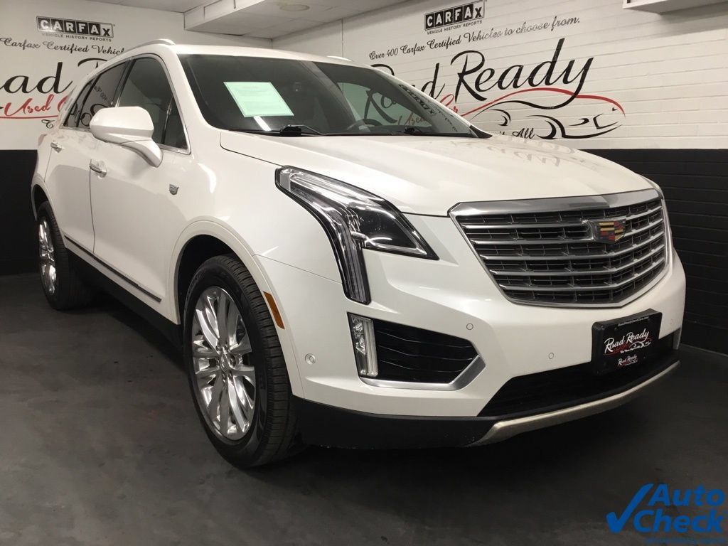 Used 2017 Cadillac XT5 Platinum w/ Driver Assist Package AWD/4WD image 3