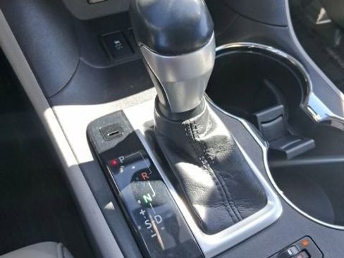 Used 2019 Toyota Highlander Limited Platinum image 30