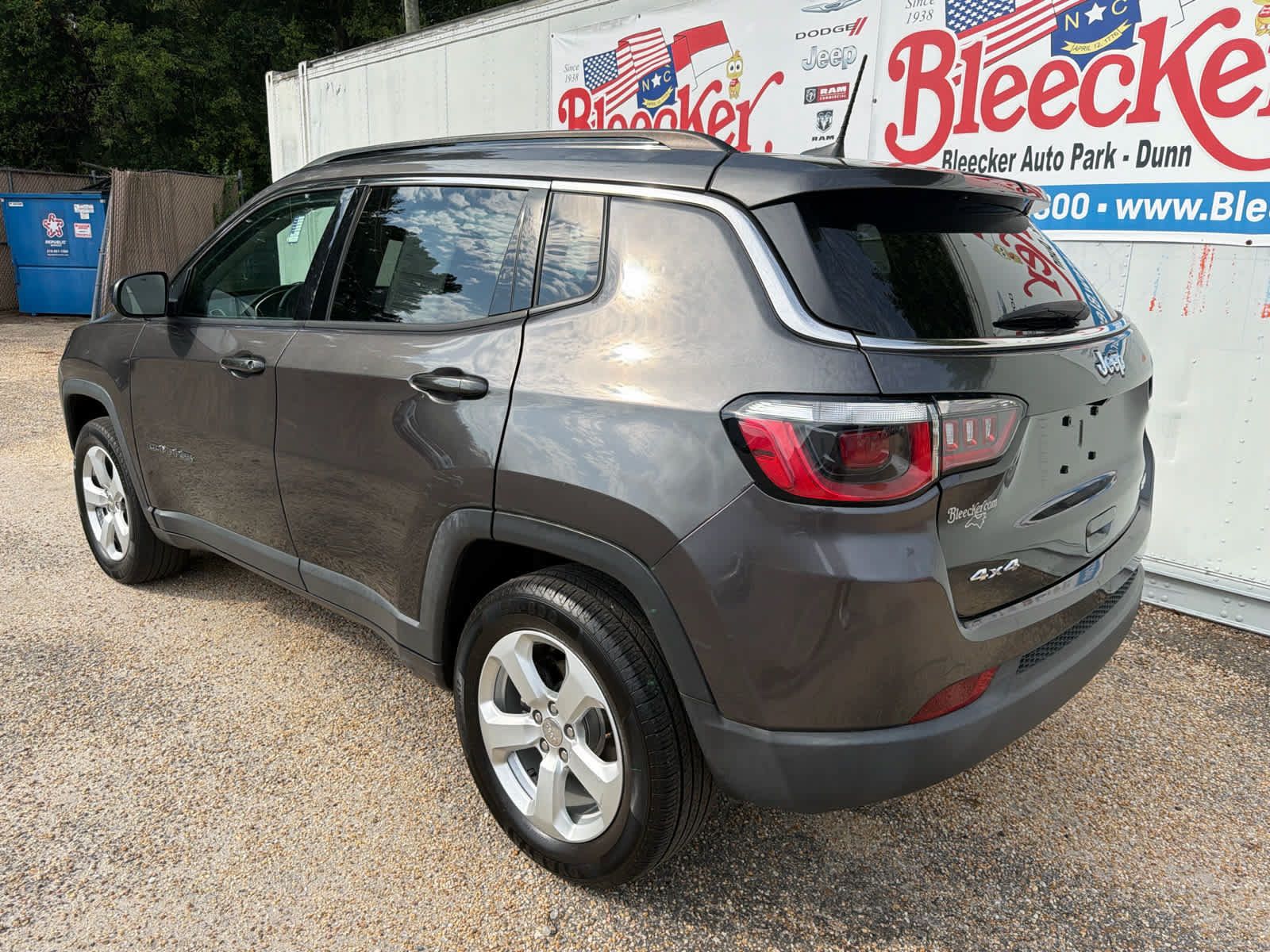 Used 2018 Jeep Compass Latitude w/ Popular Equipment Group AWD/4WD image 8