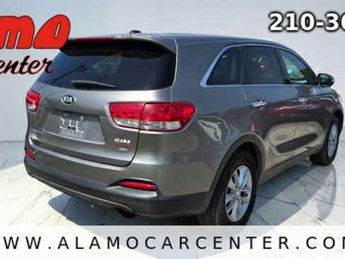 Used 2018 Kia Sorento L FWD image 5
