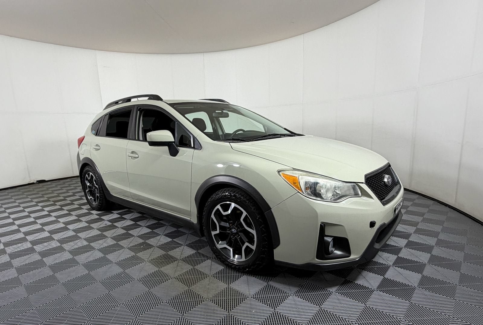 Used 2017 Subaru Crosstrek 2.0i Premium AWD/4WD image 1