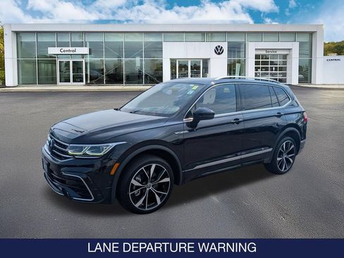 Certified 2023 Volkswagen Tiguan SEL R-Line AWD/4WD image 3