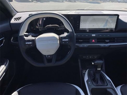 New 2025 Kia K4 GT-Line image 21
