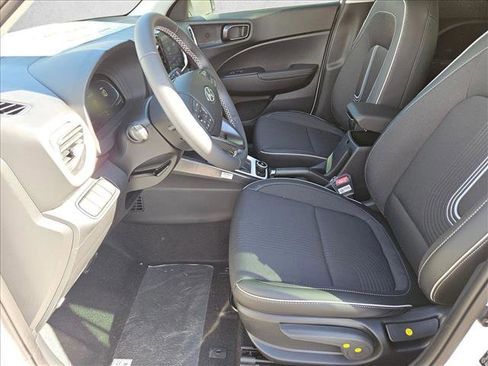 New 2026 Hyundai Venue SEL image 11