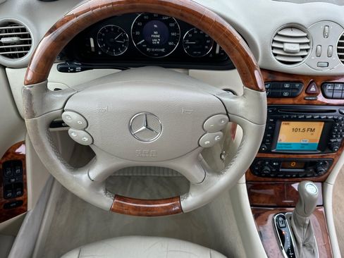 Used 2004 Mercedes-Benz CLK 320 Coupe image 15