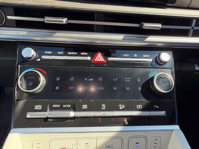 Used 2024 Hyundai Santa Fe Calligraphy AWD/4WD image 21