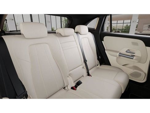 New 2026 Mercedes-Benz GLA 250 4MATIC image 5