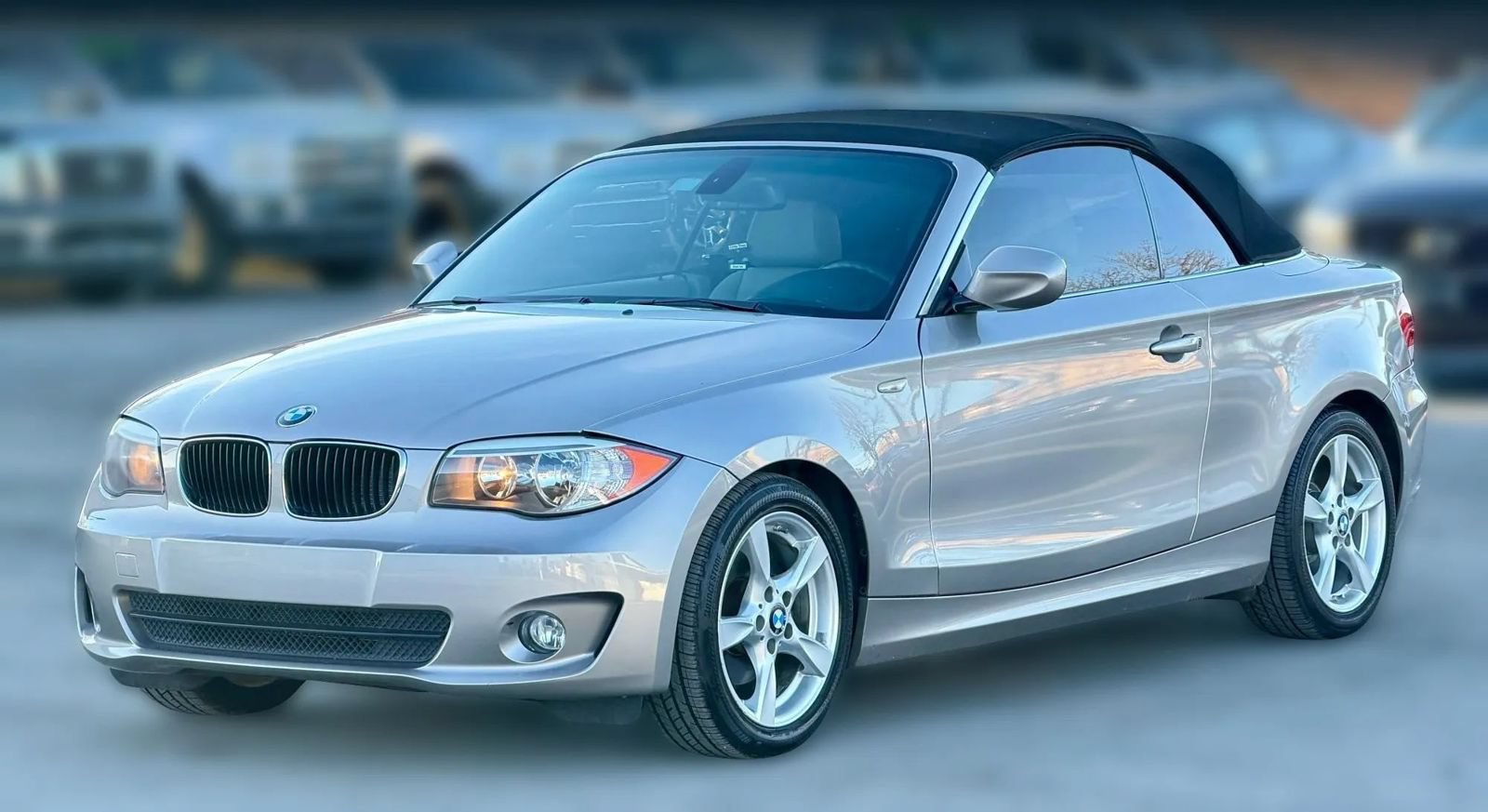 Used 2012 BMW 128i Convertible RWD image 4