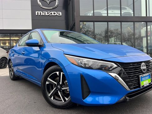 Used 2024 Nissan Sentra SV image 2