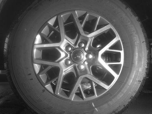 Used 2025 Jeep Wrangler Sahara image 14